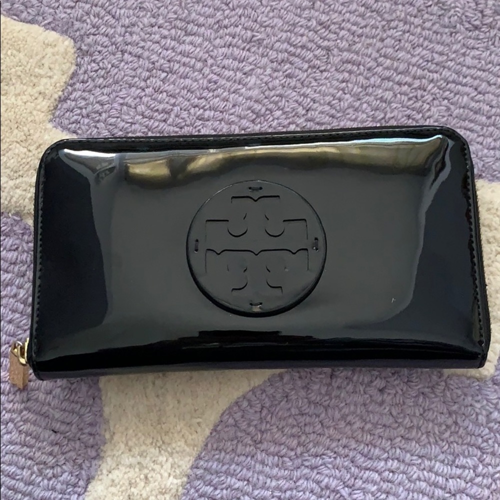 Black patent leather Tory Burch wallet